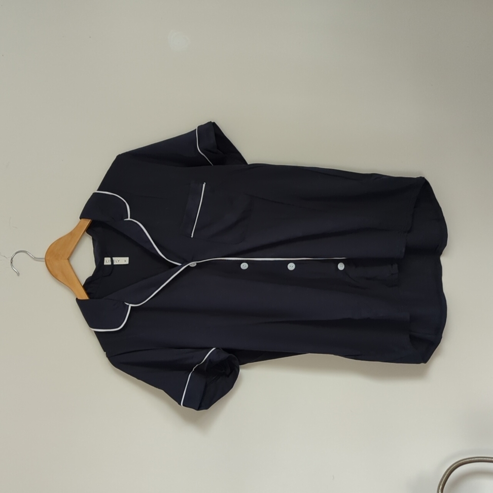 Madewell navy tee shirt